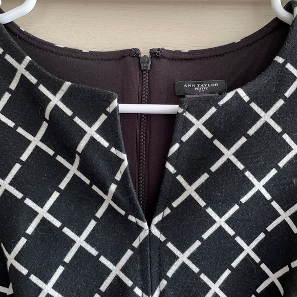 Ann Taylor Sleeveless Dress - Petite - Picture 4 of 6